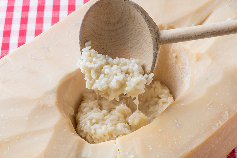 パルメザンチーズのリゾット（委託栽培・にいがたカルナローリ米）